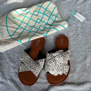 MIA Black and White Sandals